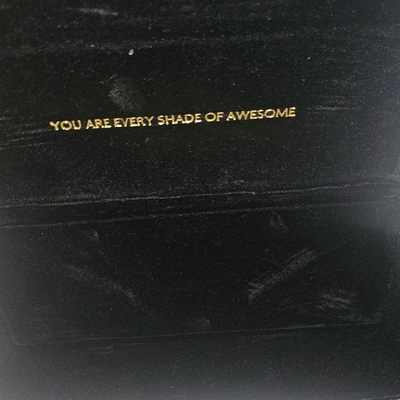 Stylish Pink and Black Sunglasses for a Bold Look - Picture 12 of 16